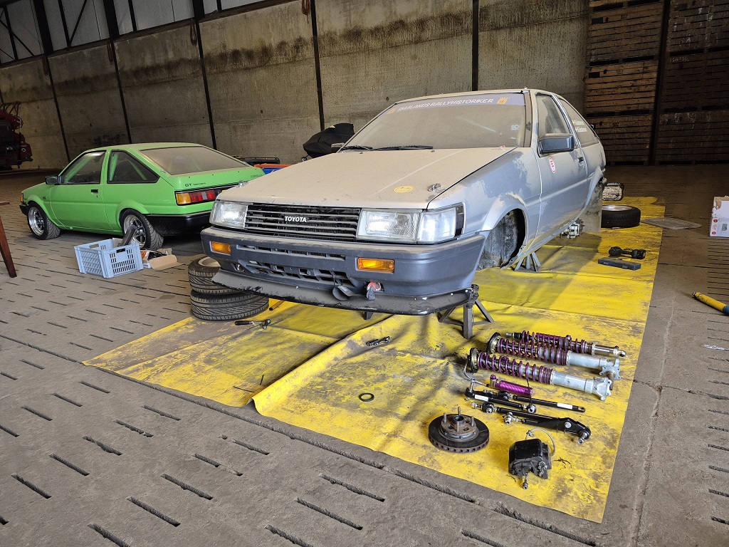 [Image: AEU86 AE86 - RE: Koen's 86 - every drive a new issue]
