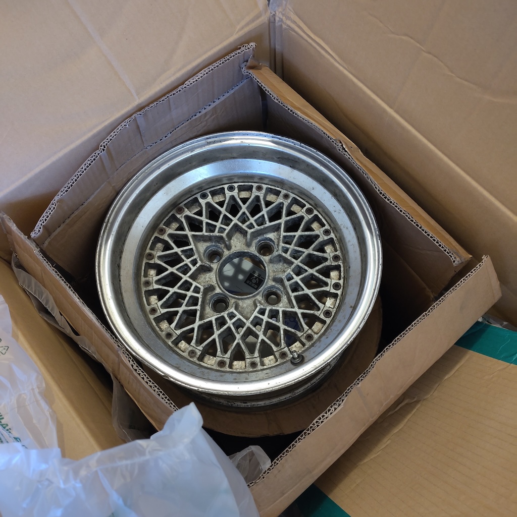 [Image: AEU86 AE86 - RE: Banpei's two door panda...from Japan]