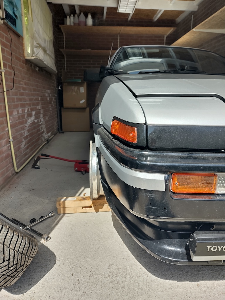 [Image: AEU86 AE86 - Banpei's two door panda Trueno from Japan]