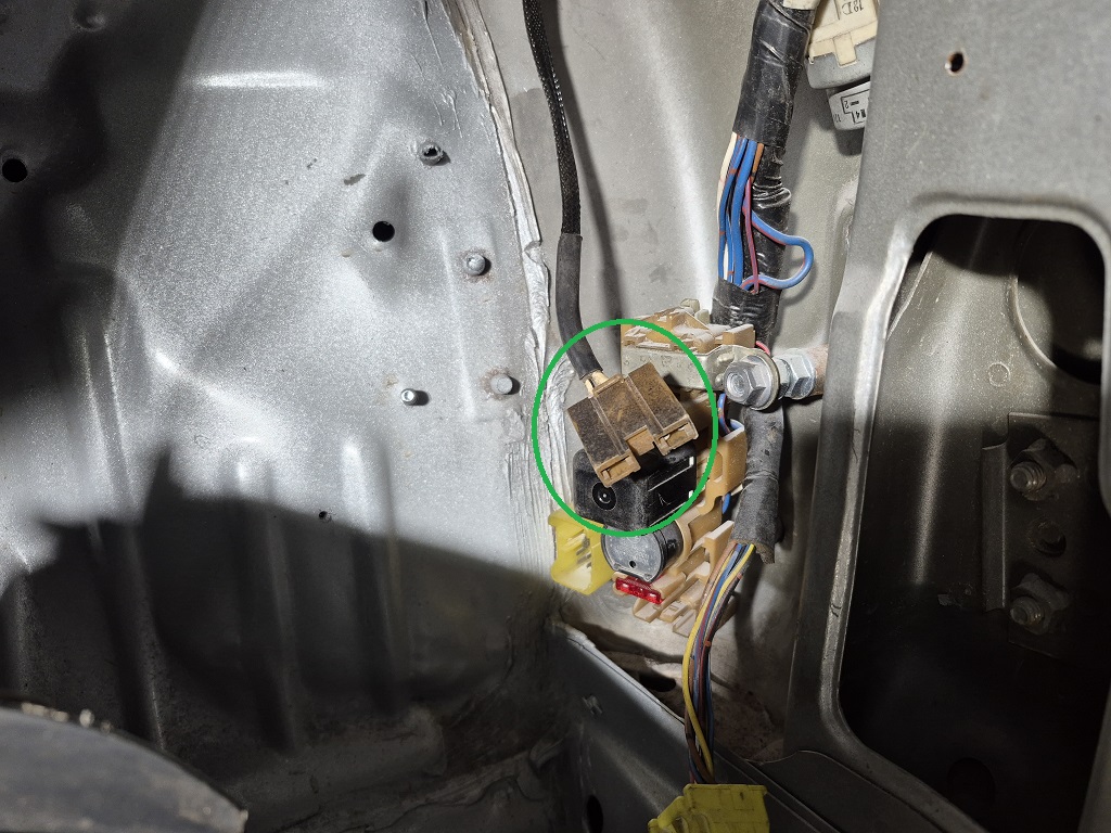 [Image: AEU86 AE86 - Pinout of some connectors n...moving JB2]